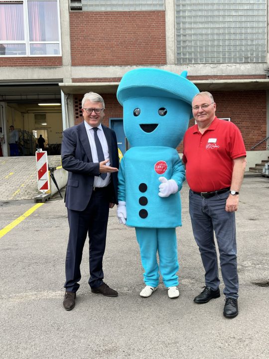 EU-Kommissar Schmit besucht die WaBeQ in Bremen